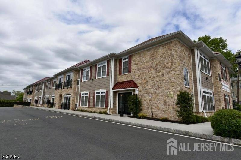 Avenel, NJ 07001,475 Avenel ST #108