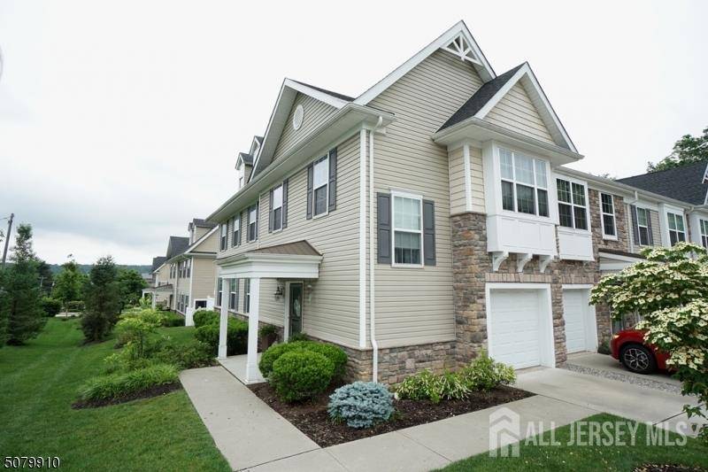 Verona, NJ 07044,1 Burdett LN