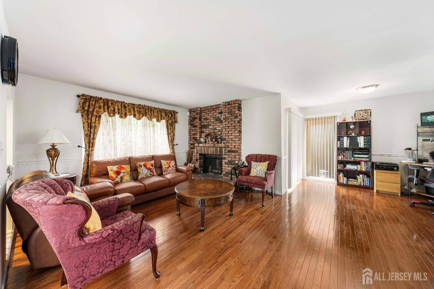 North Brunswick, NJ 08902,66 Riverbend DR