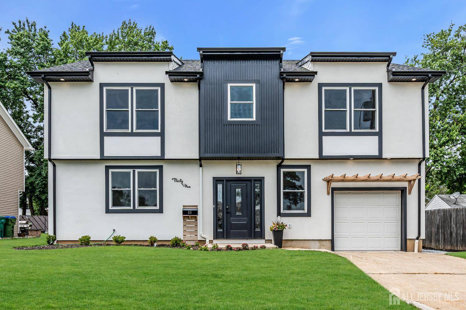 Edison, NJ 08817,35 Glenville RD