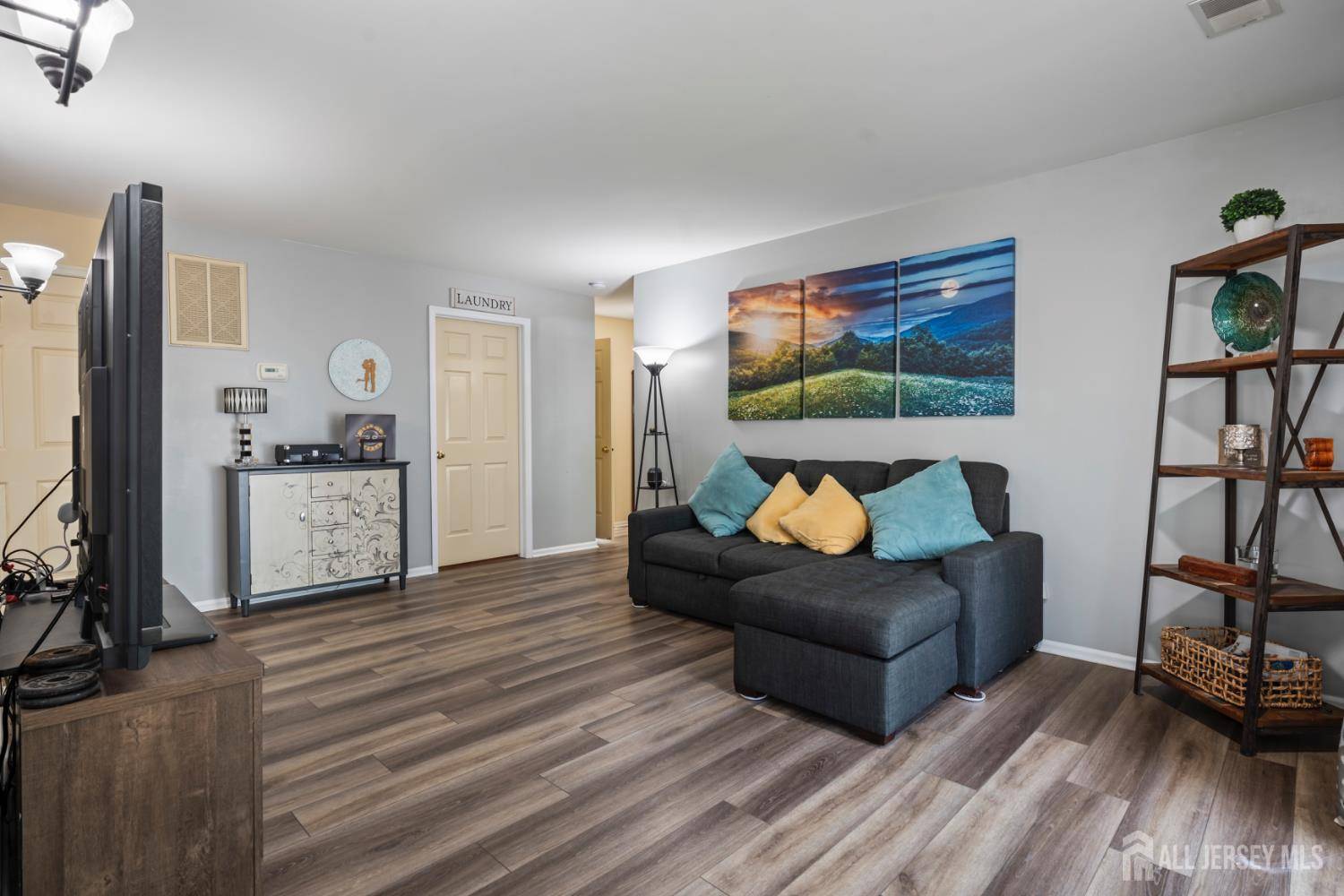 East Brunswick, NJ 08816,1301 Cypress LN