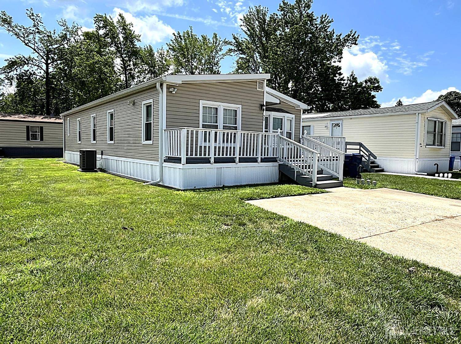 North Brunswick, NJ 08902,71 Dickens RD