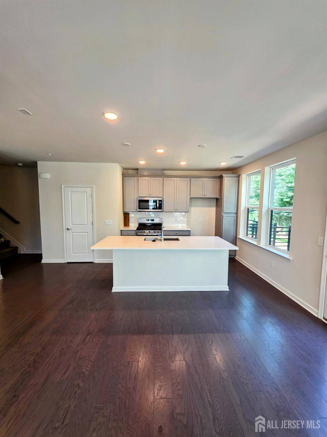 New Brunswick, NJ 08901,804 Sadie CIR