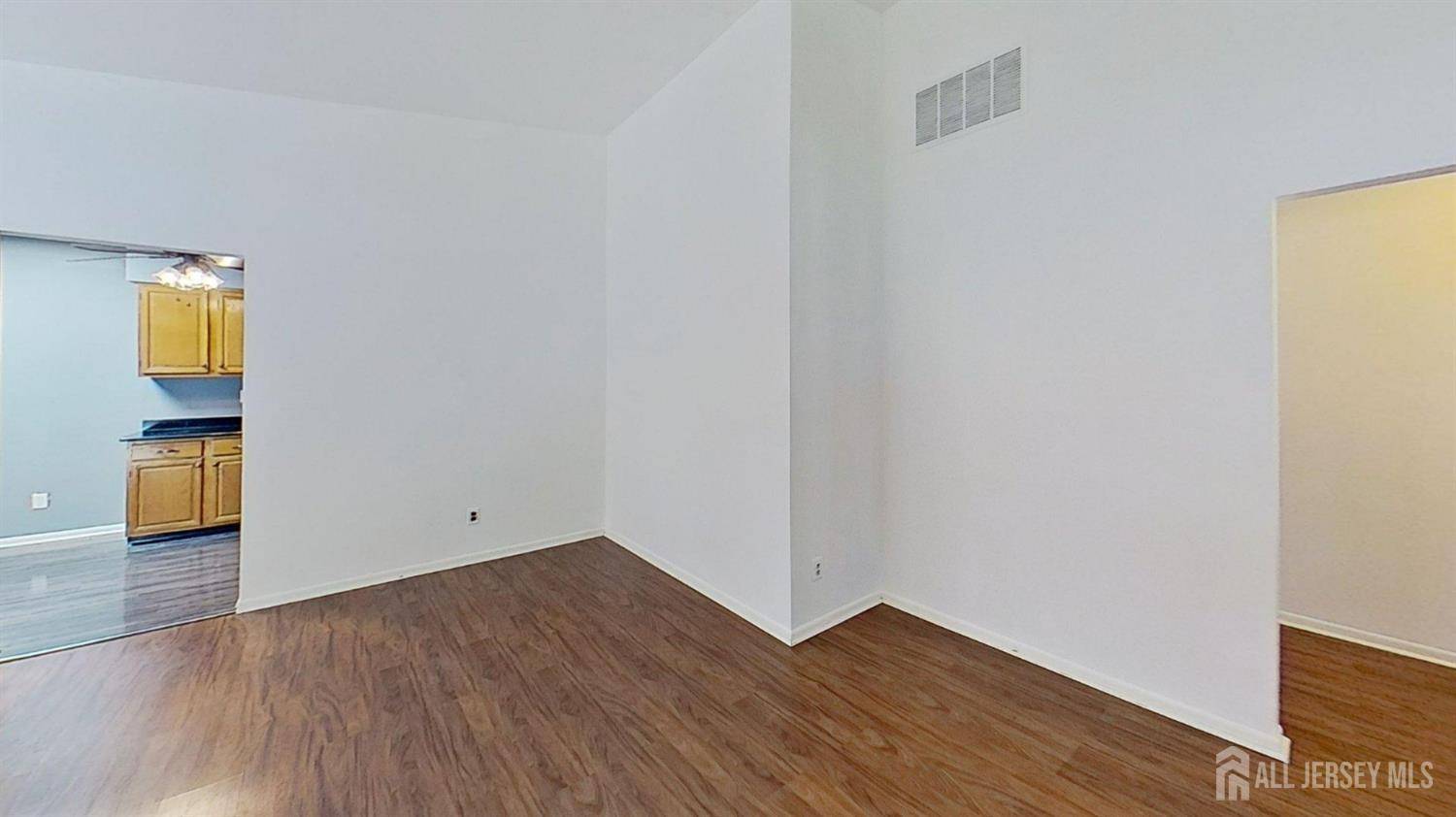 East Brunswick, NJ 08816,5 Sudbury CT