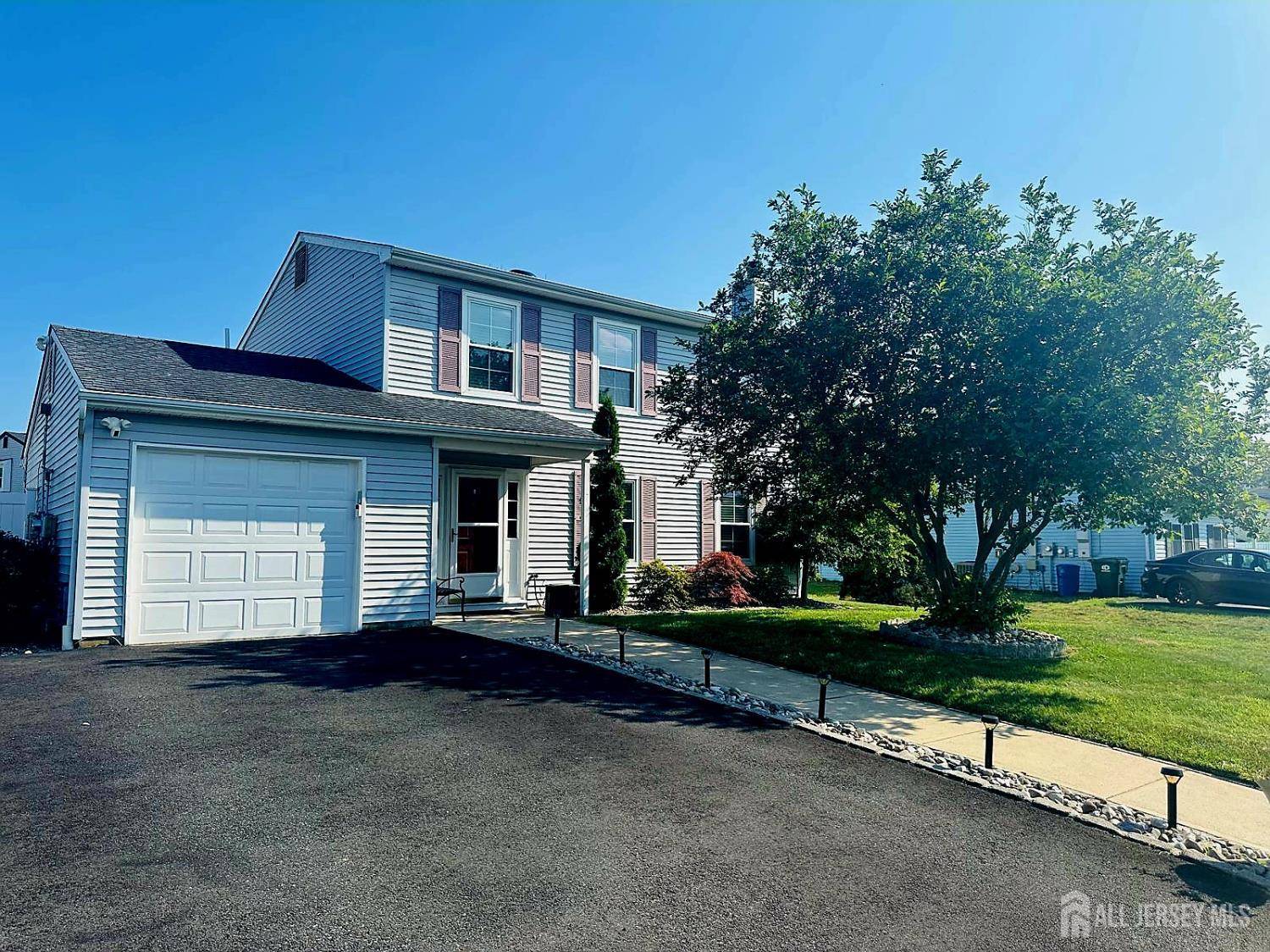 Howell, NJ 07731,33 Snowdrift LN
