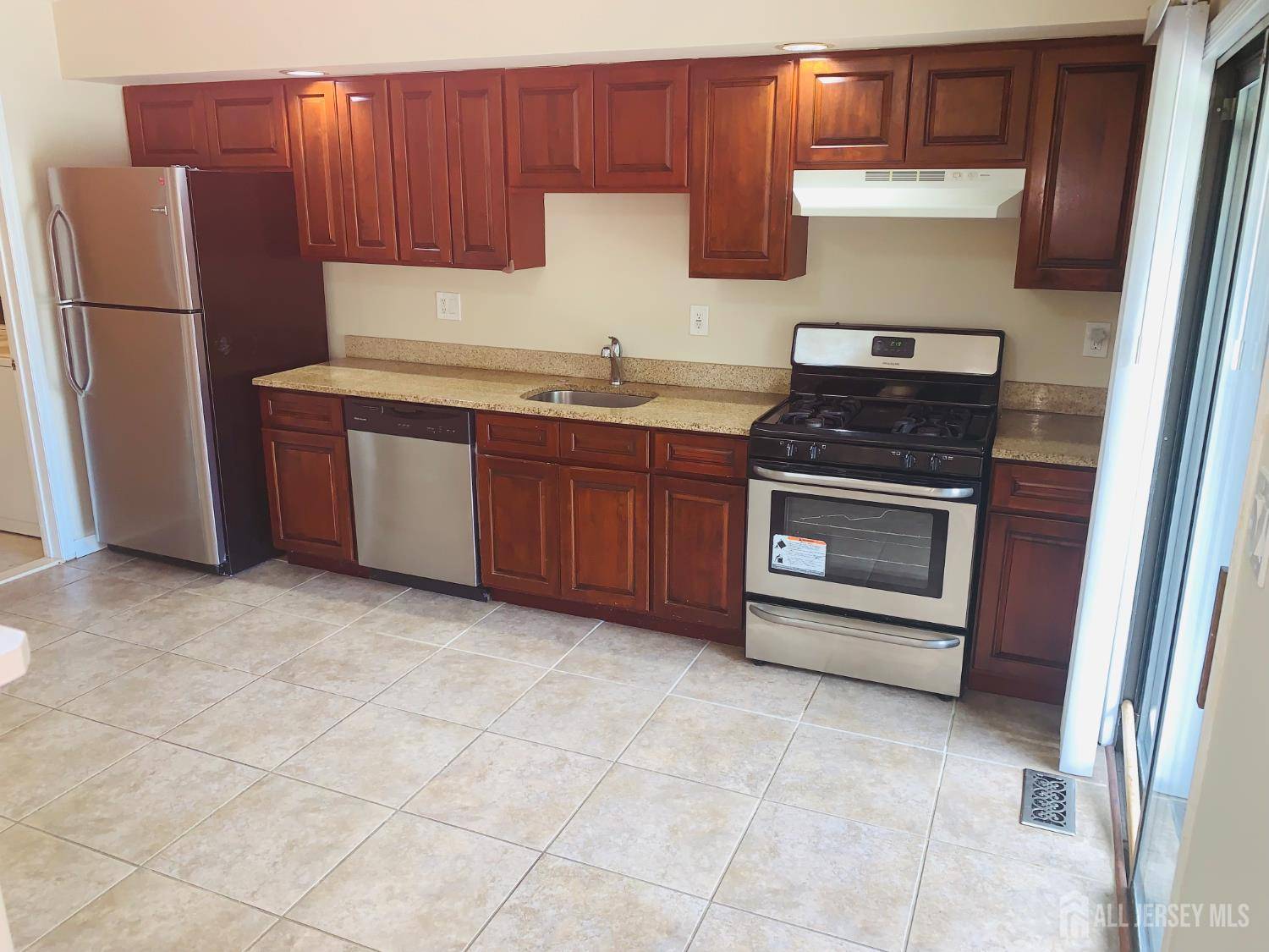 South Brunswick, NJ 08852,12 Catawba CT
