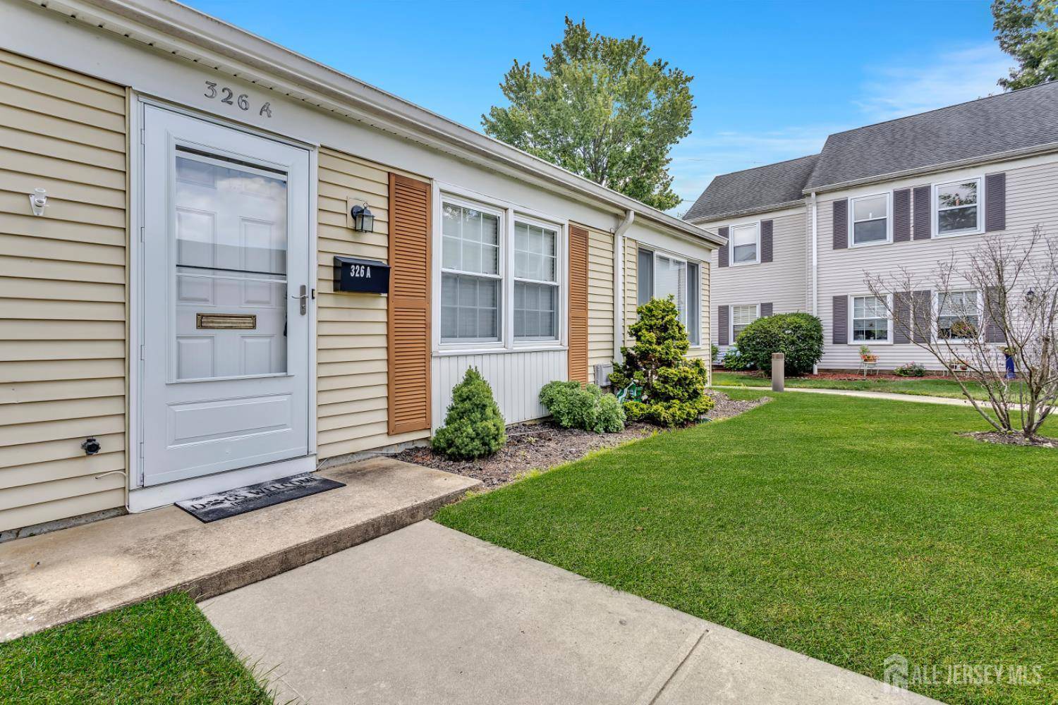 Monroe, NJ 08831,326 Nantuckett LN #A