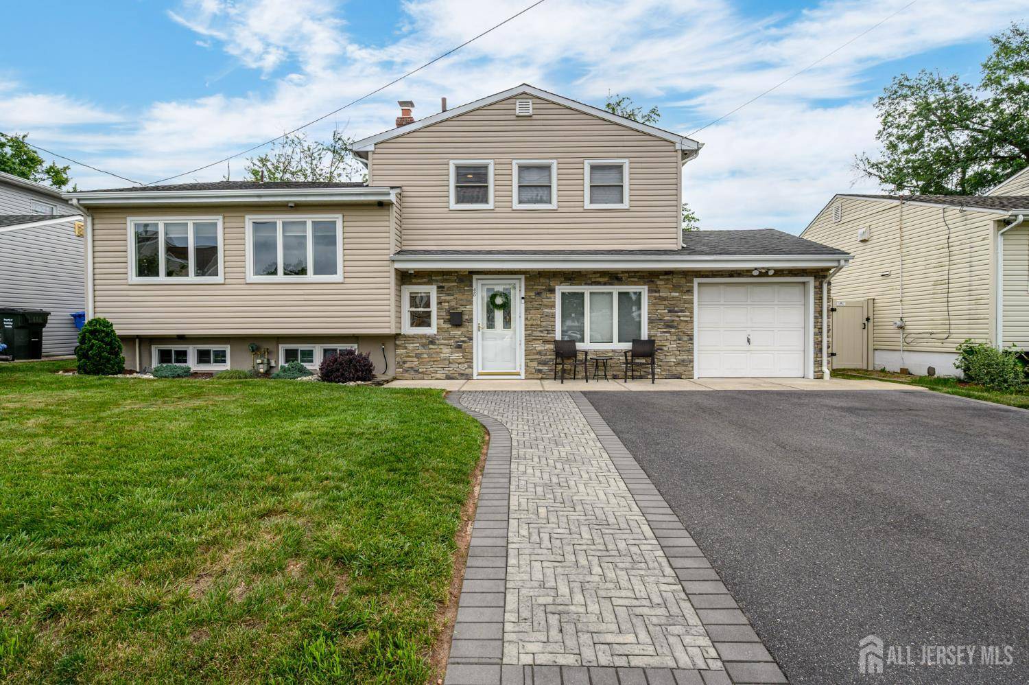 Colonia, NJ 07067,48 Cypress DR