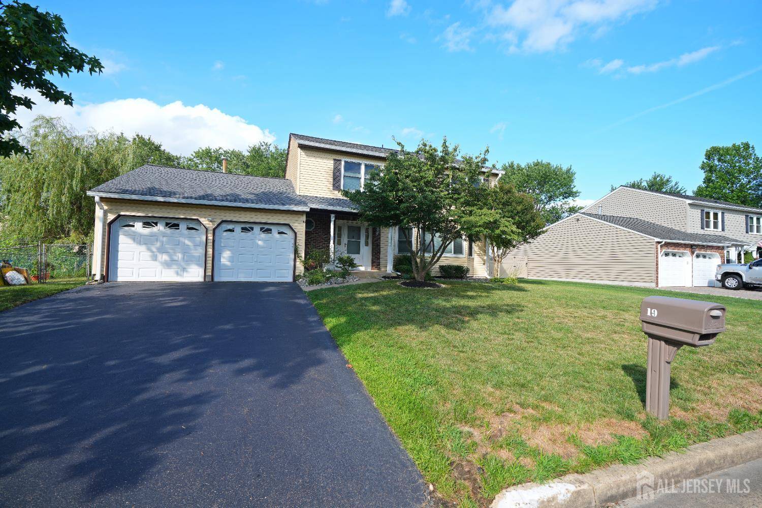 South Brunswick, NJ 08810,19 Wetherhill WAY