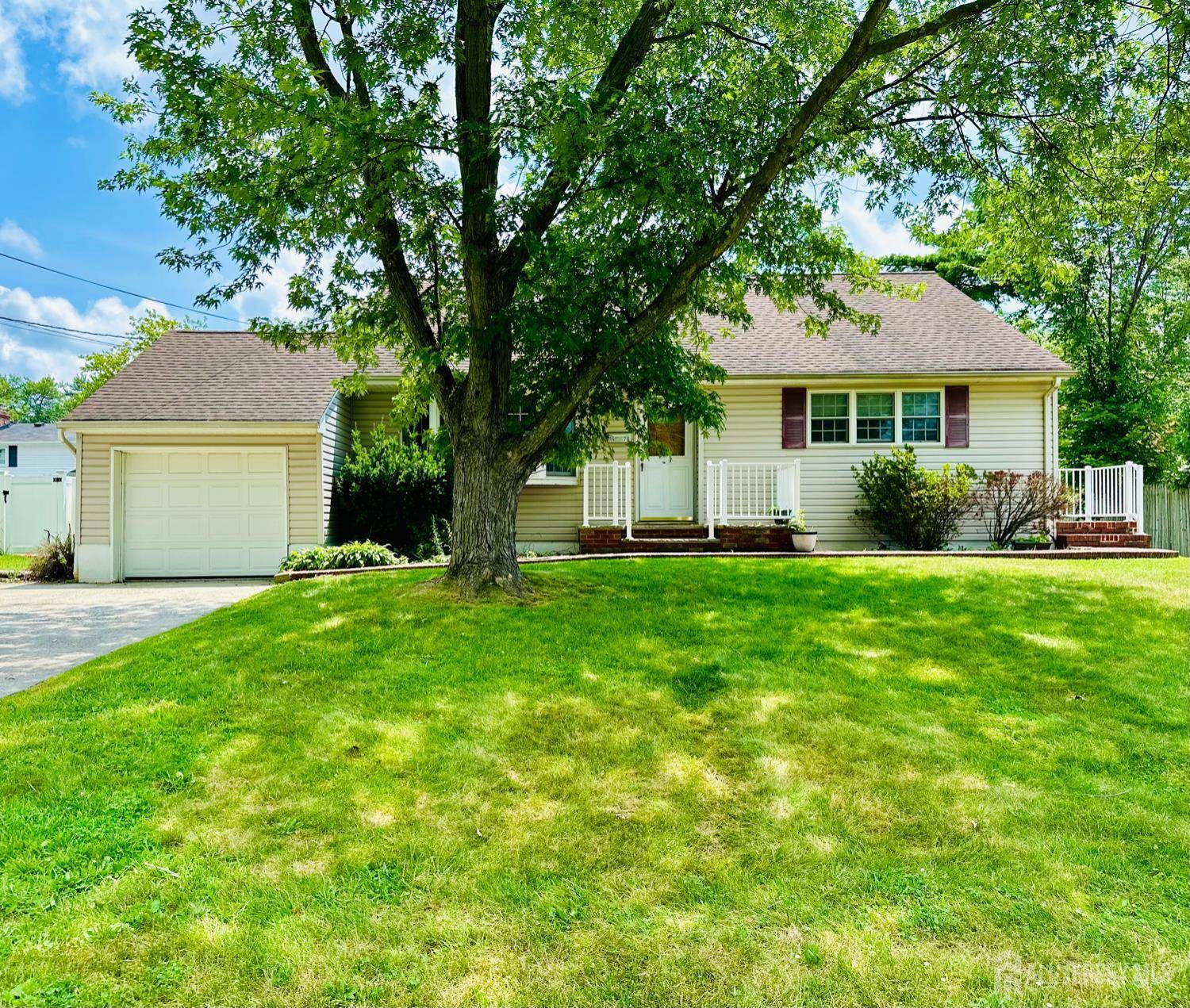 North Brunswick, NJ 08902,1676 Platte AVE