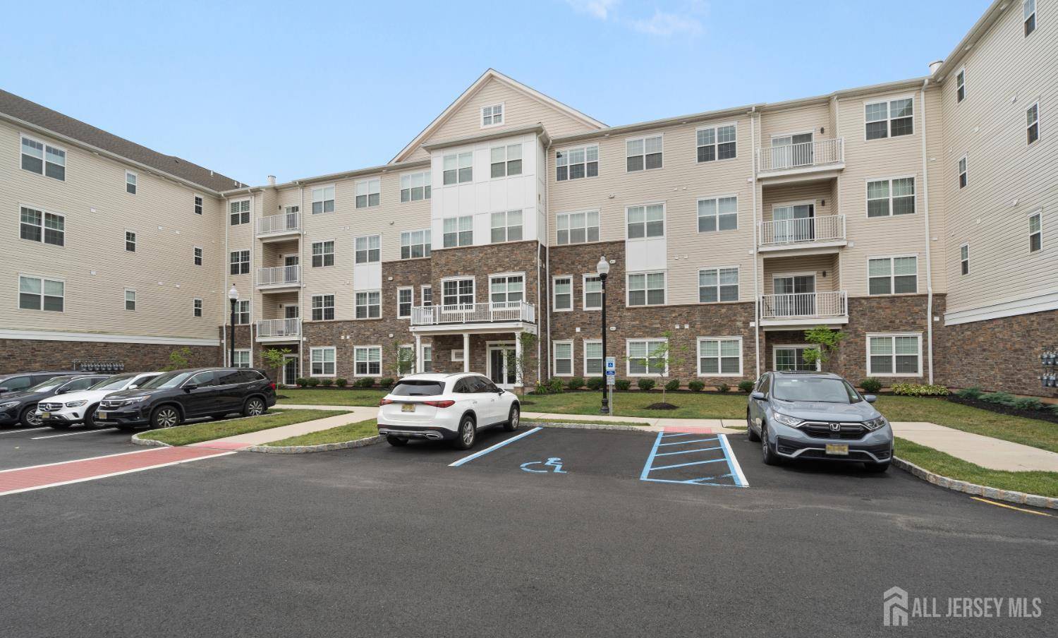 Piscataway, NJ 08854,635 Lorhan DR