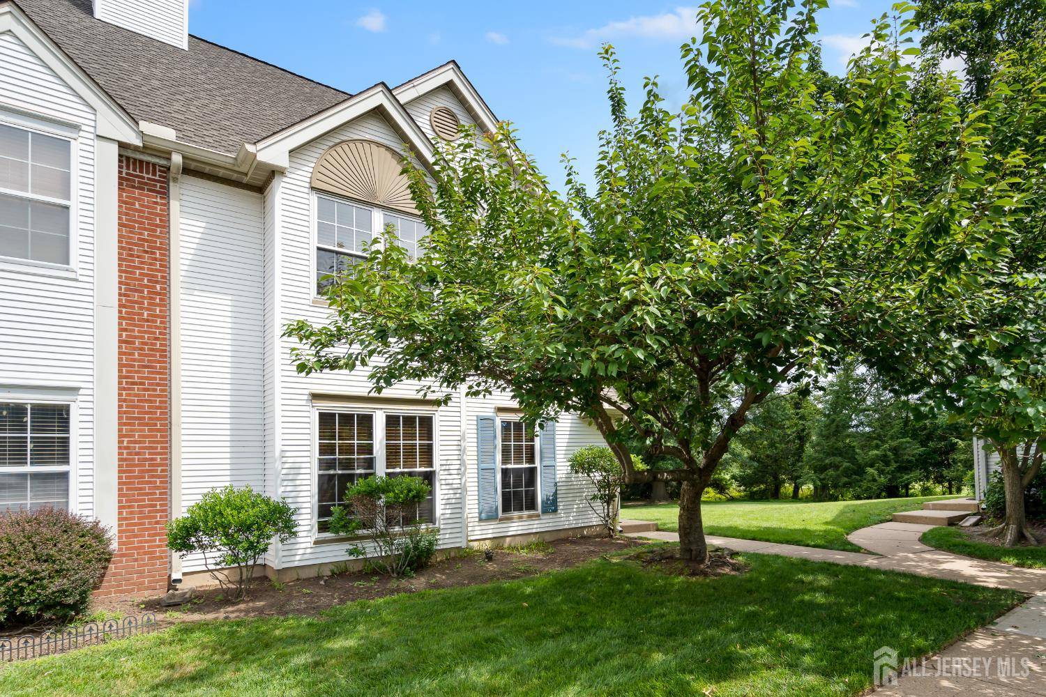 South Brunswick, NJ 08824,49 Colleen CT