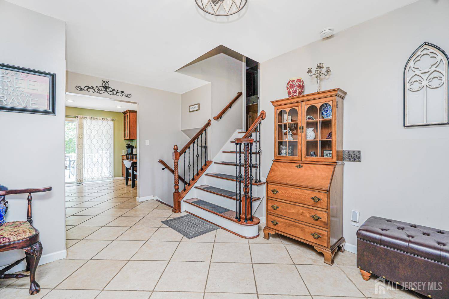 Sayreville, NJ 08872,71 Zaleski DR