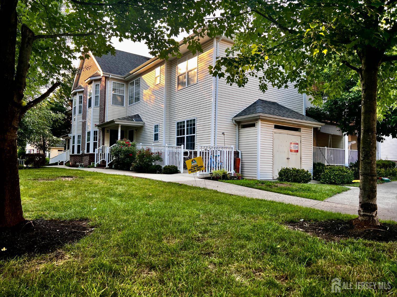 Piscataway, NJ 08854,171 Forest DR