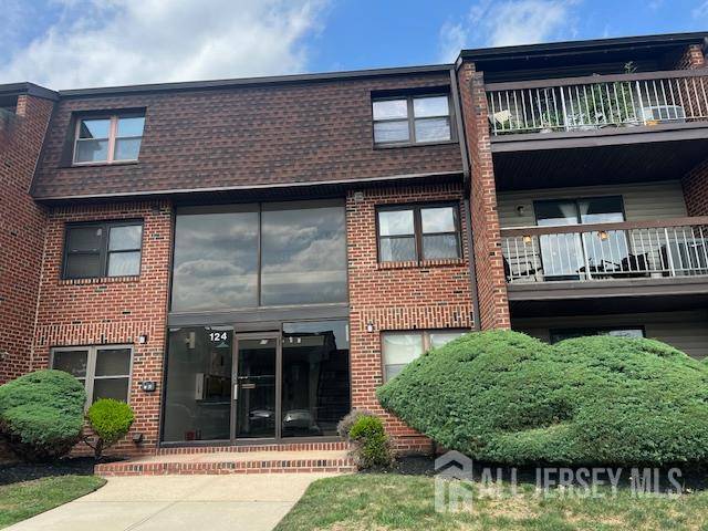 Woodbridge Proper, NJ 07095,124 Beverly Hills TER #A