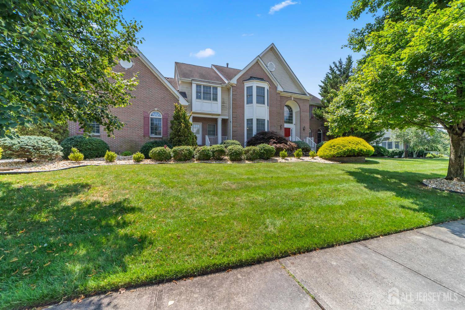 Plainsboro, NJ 08536,26 woodland DR