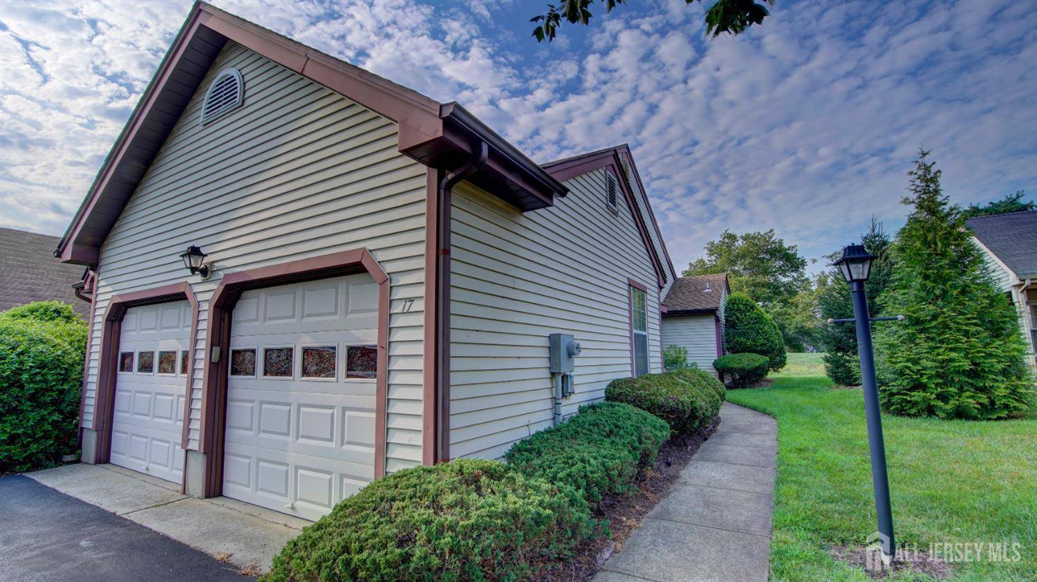 Monroe, NJ 08831,17 Ashbourne DR