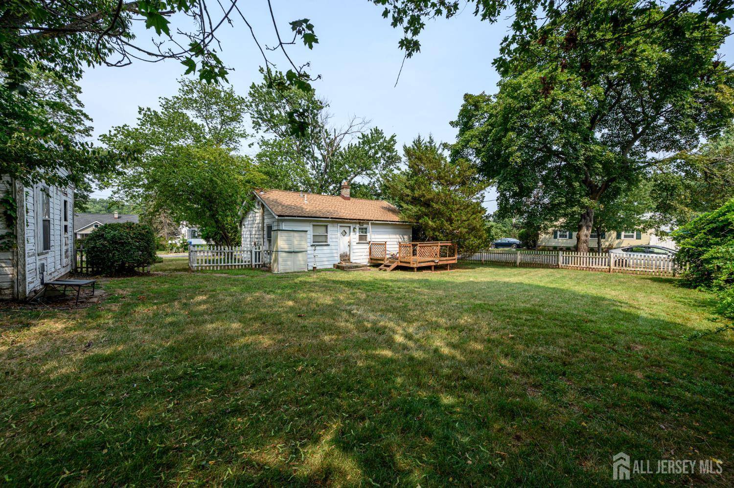 Piscataway, NJ 08854,61 Lakeside DR S