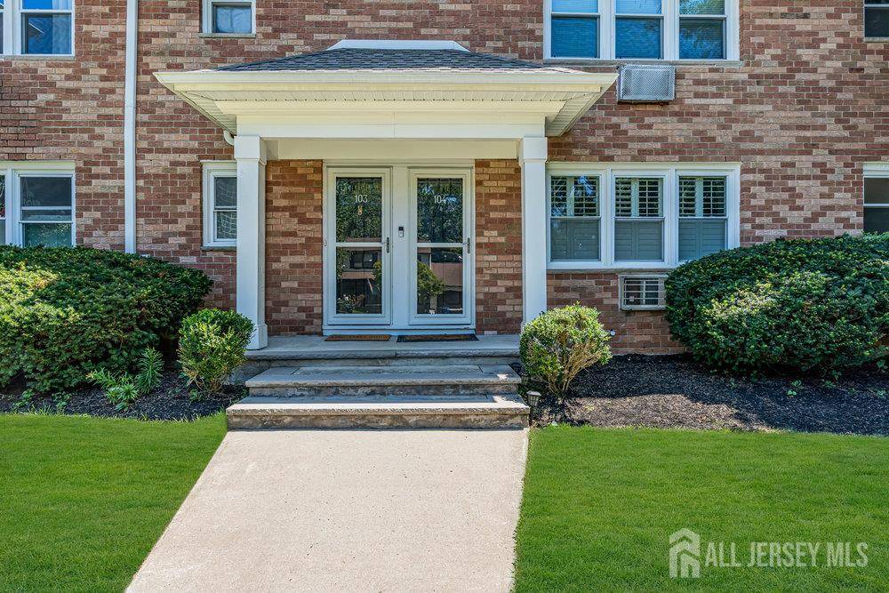 Atlantic Highlands, NJ 07716,96 East AVE #104