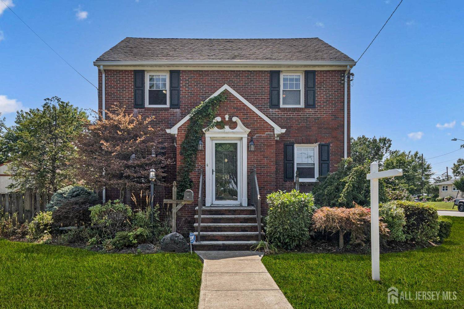 Carteret, NJ 07008,245 Carteret AVE