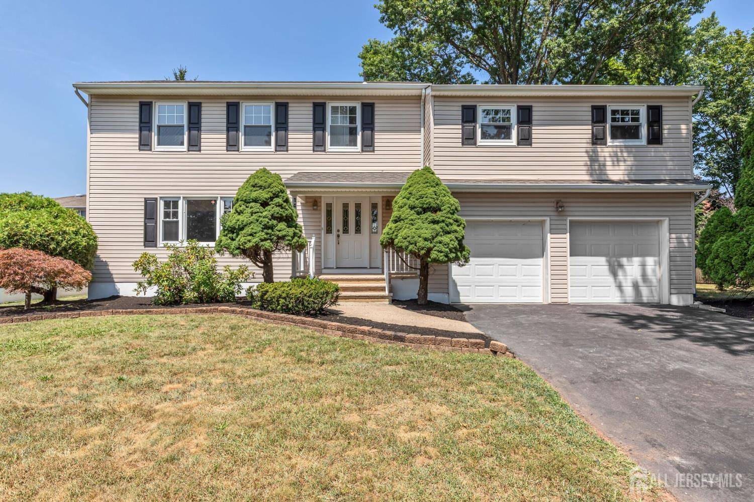 South Plainfield, NJ 07080,141 Day ST