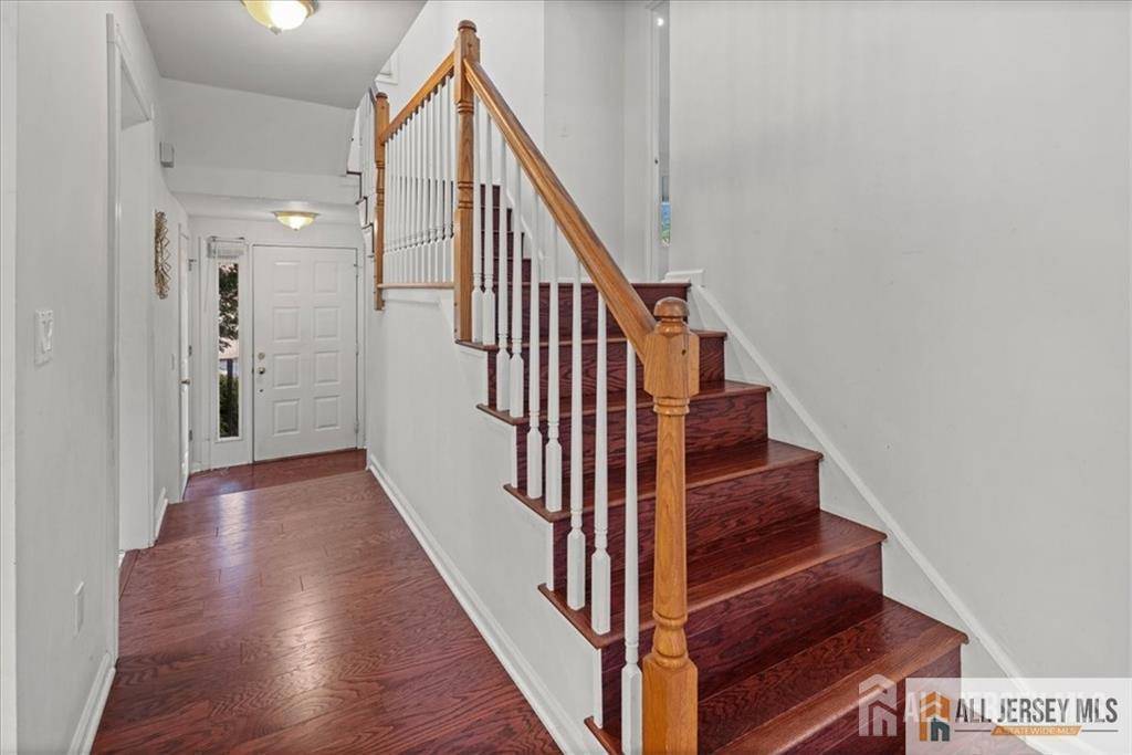 South Brunswick, NJ 08852,124 Kingsland CIR