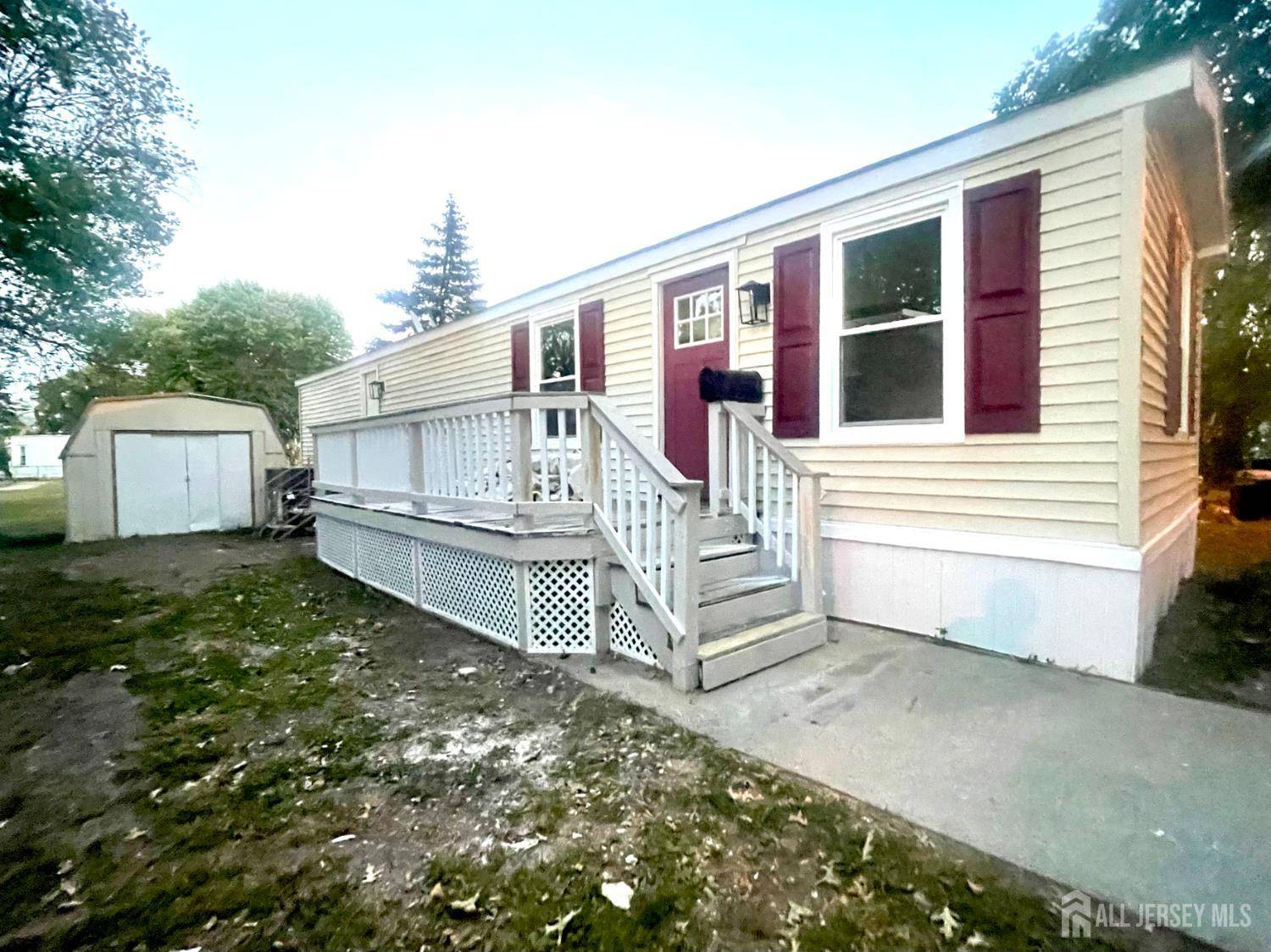 Hazlet, NJ 07730,51 Sams CT