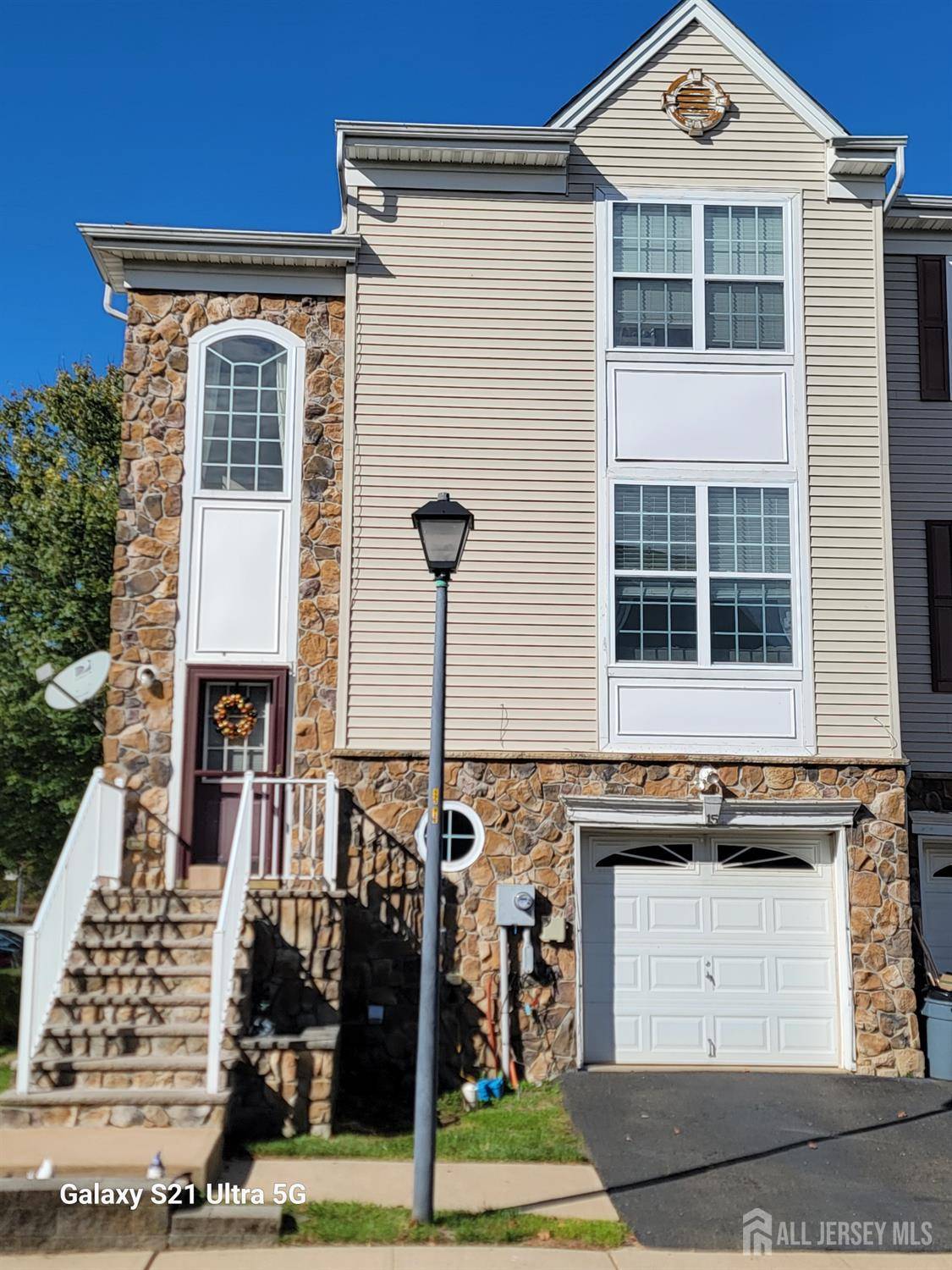 Old Bridge, NJ 07747,15 Russell CT