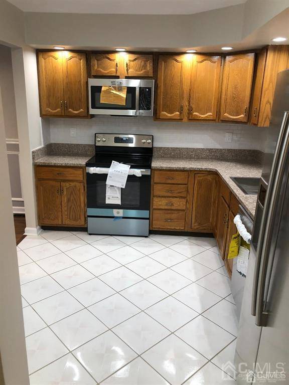 Monroe, NJ 08831,126 Concordia CIR #G