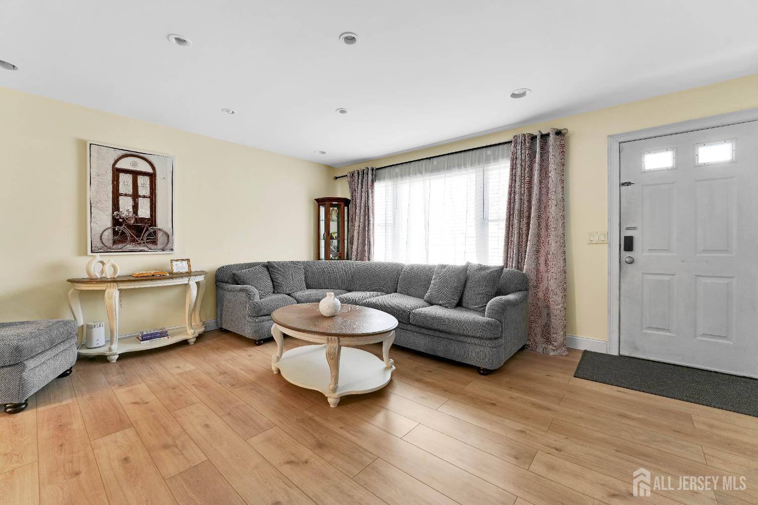 South Plainfield, NJ 07080,229 Christopher AVE