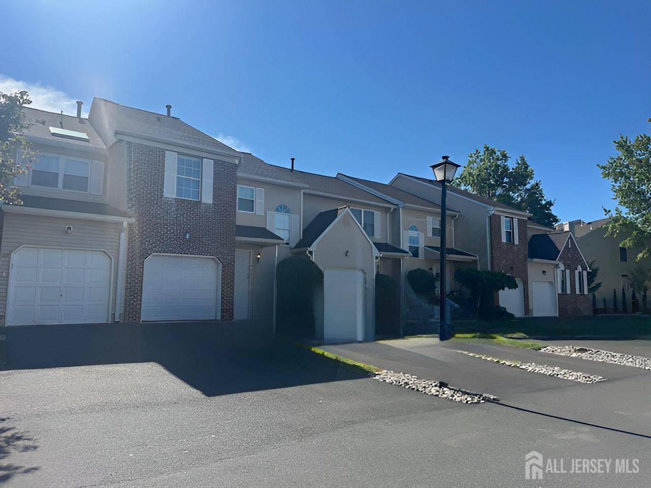 Ewing, NJ 08628,18 Pioneer CT