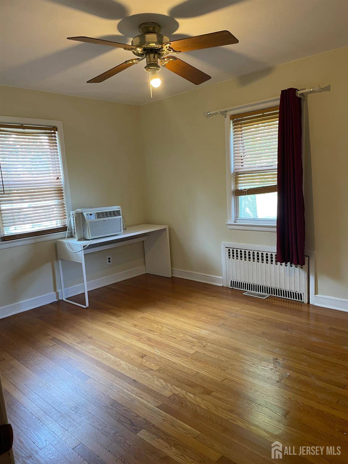 Piscataway, NJ 08854,355 Metlars LN