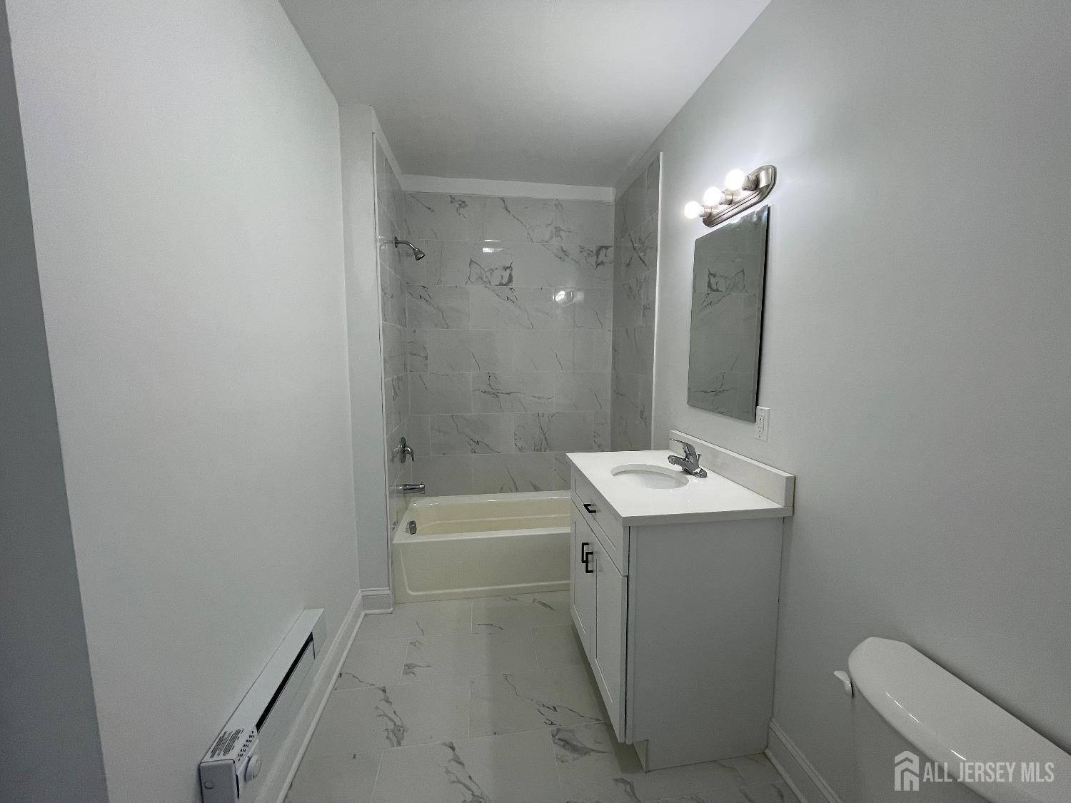 New Brunswick, NJ 08901,103 Bayard ST #17