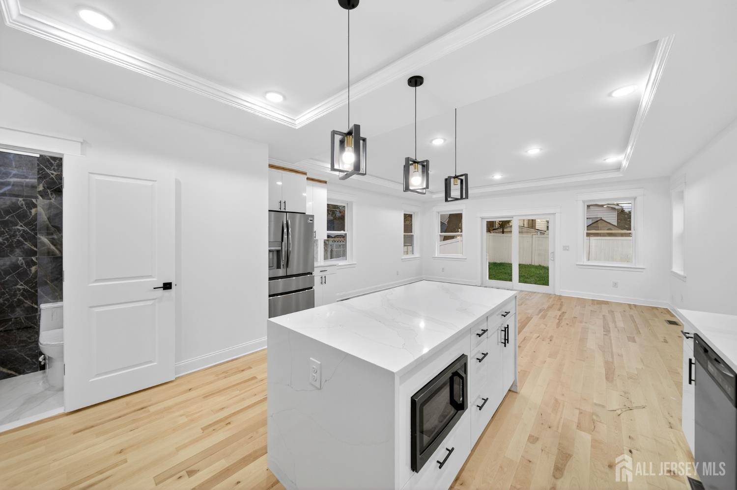 Perth Amboy, NJ 08861,720 Donald AVE