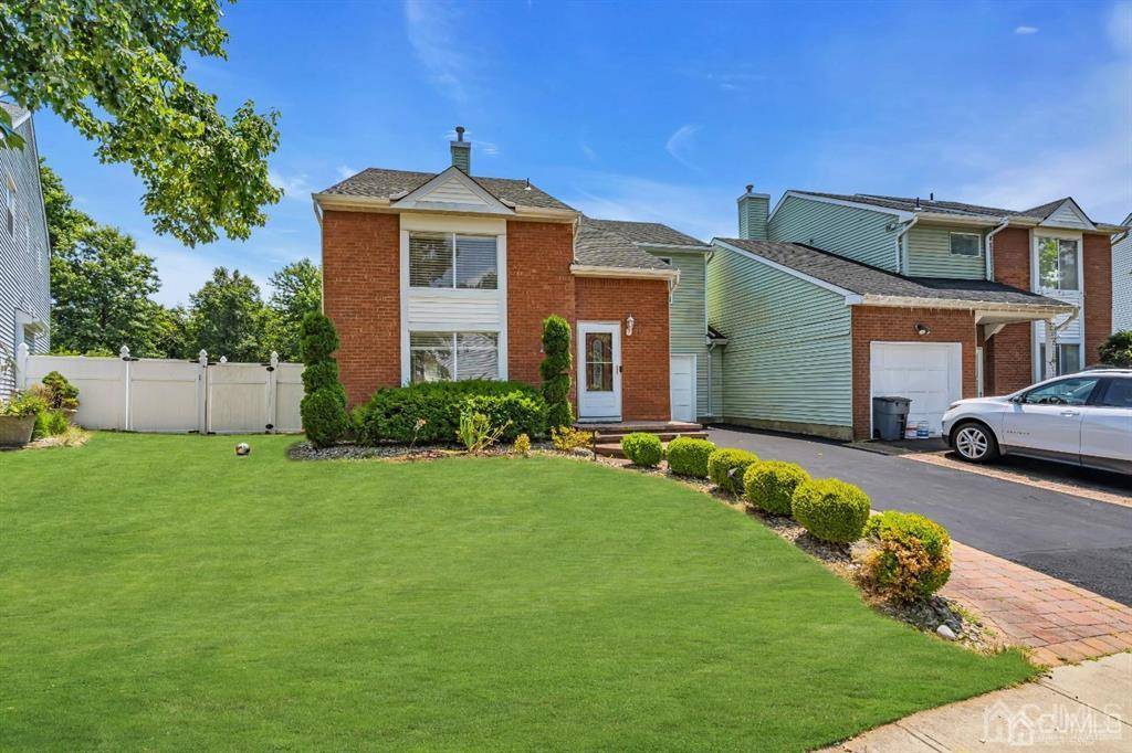 South Brunswick, NJ 08810,47 Woodland WAY