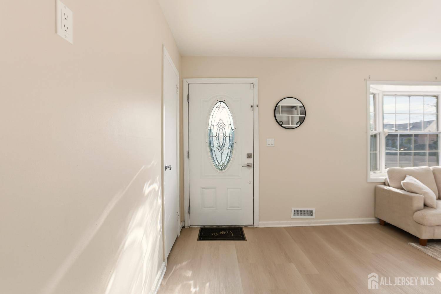 Colonia, NJ 07067,24 Frederick AVE