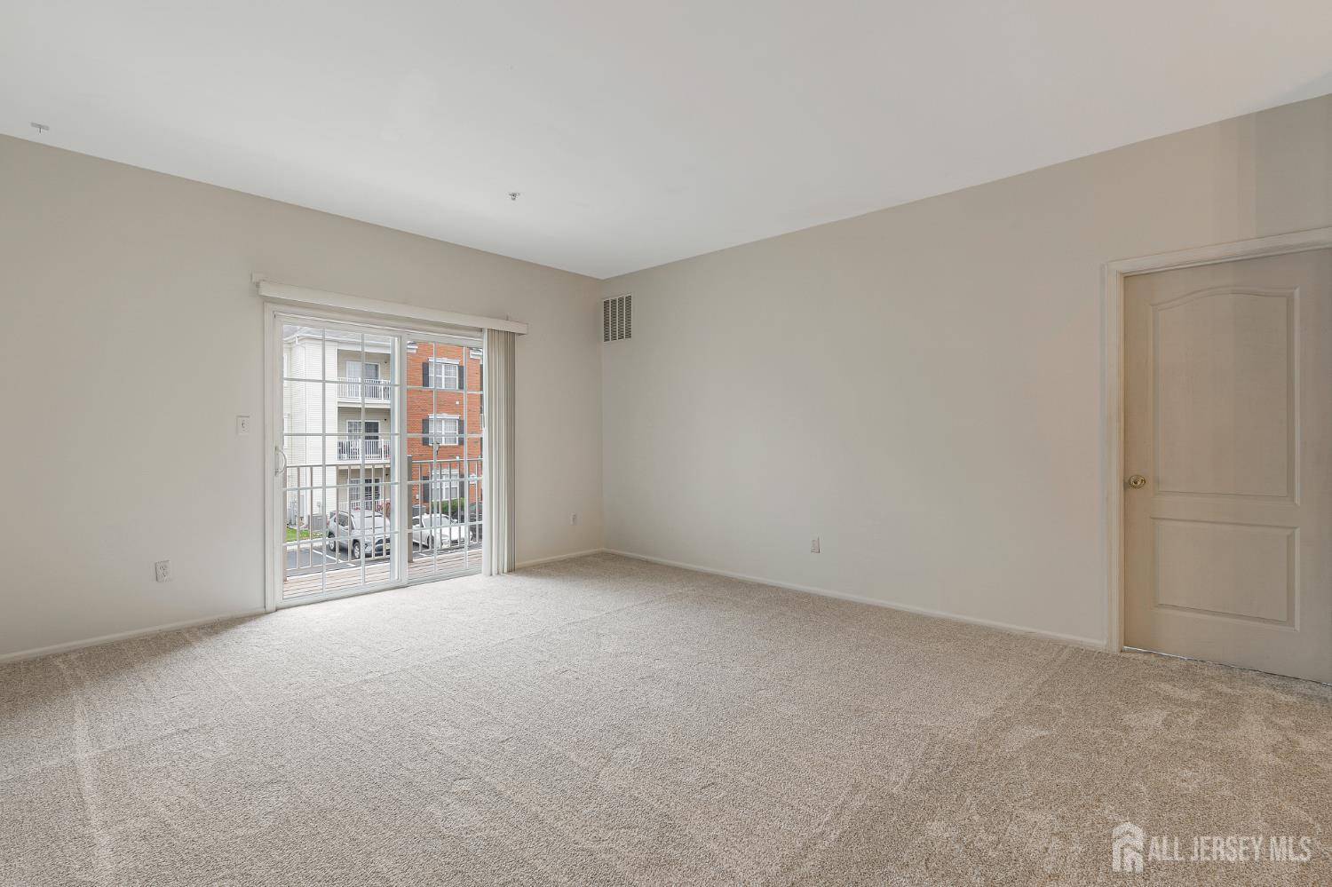 South Plainfield, NJ 07080,524 Coppola DR