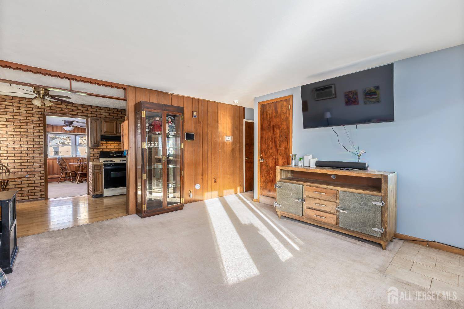 Carteret, NJ 07008,98 WORTYLKO ST