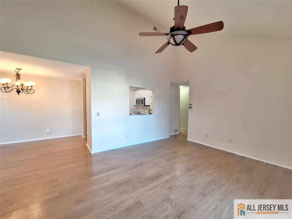Sayreville, NJ 08859,511 Sunshine CT