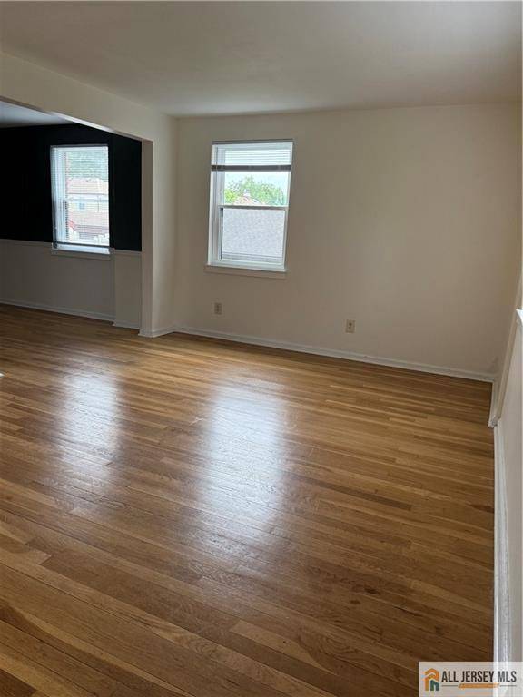 Metuchen, NJ 08840,182 Newman ST #2309