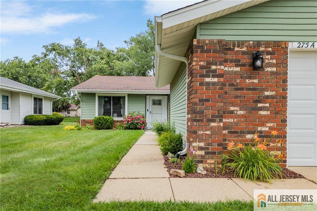 Monroe, NJ 08831,275 Convent RD #275A