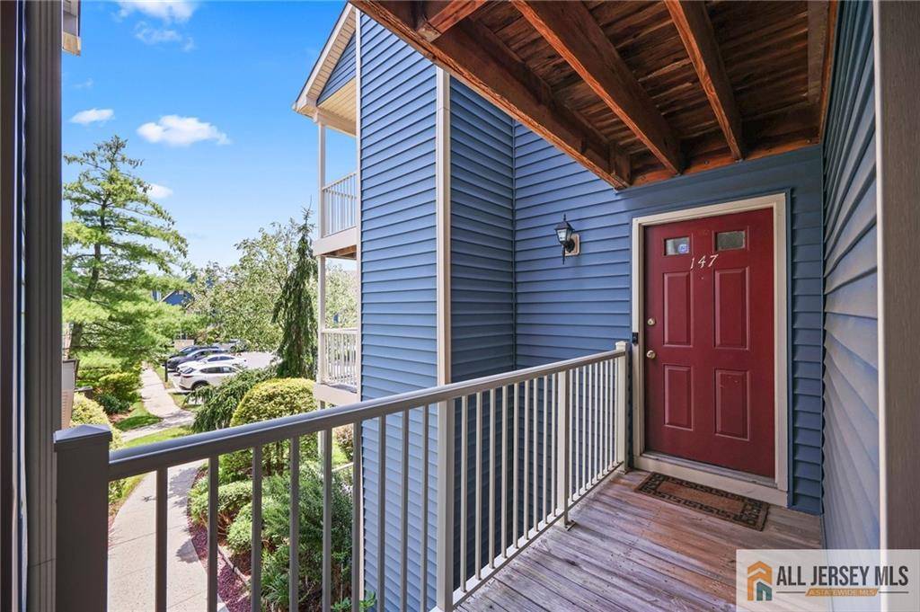 East Brunswick, NJ 08816,147 Longfield CT #147