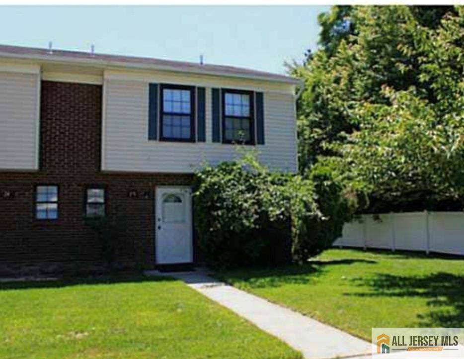 North Brunswick, NJ 08902,25 Driscoll CT