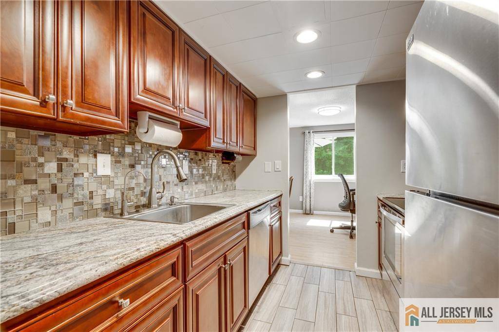 South Brunswick, NJ 08852,13 Aspen CT