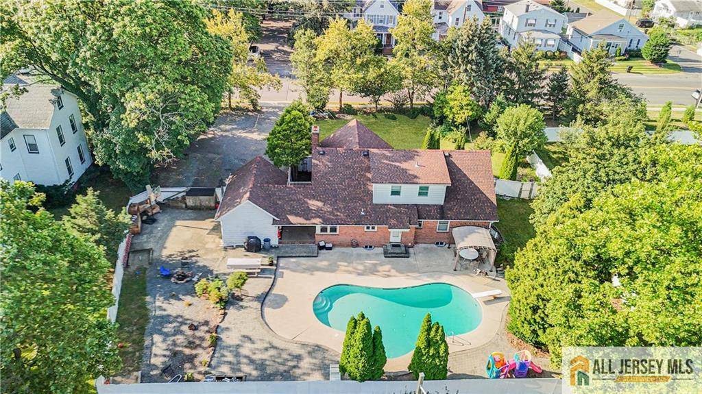 East Brunswick, NJ 08816,82 Milltown RD