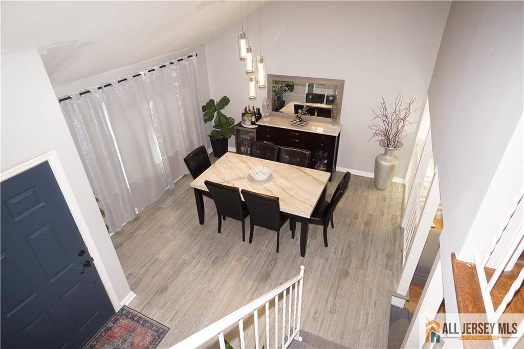 Colonia, NJ 07067,80 McKinley AVE