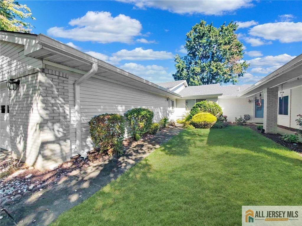 Monroe, NJ 08831,742 Pompton RD #A