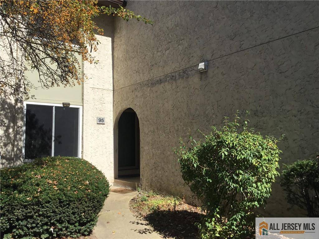 Plainsboro, NJ 08536,95 Thoreau DR