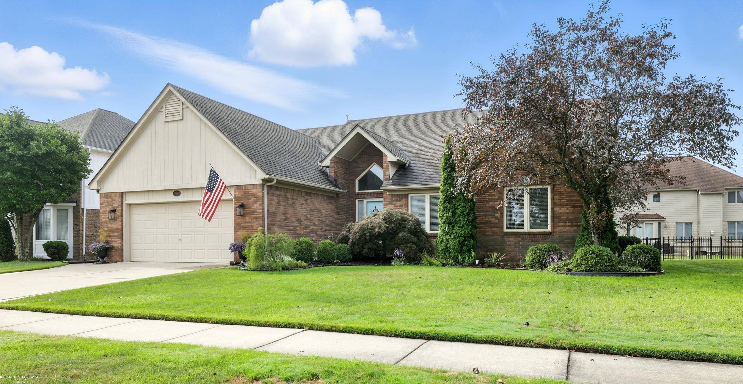 Clinton Township, MI 48038,18960 Sandhurst Drive