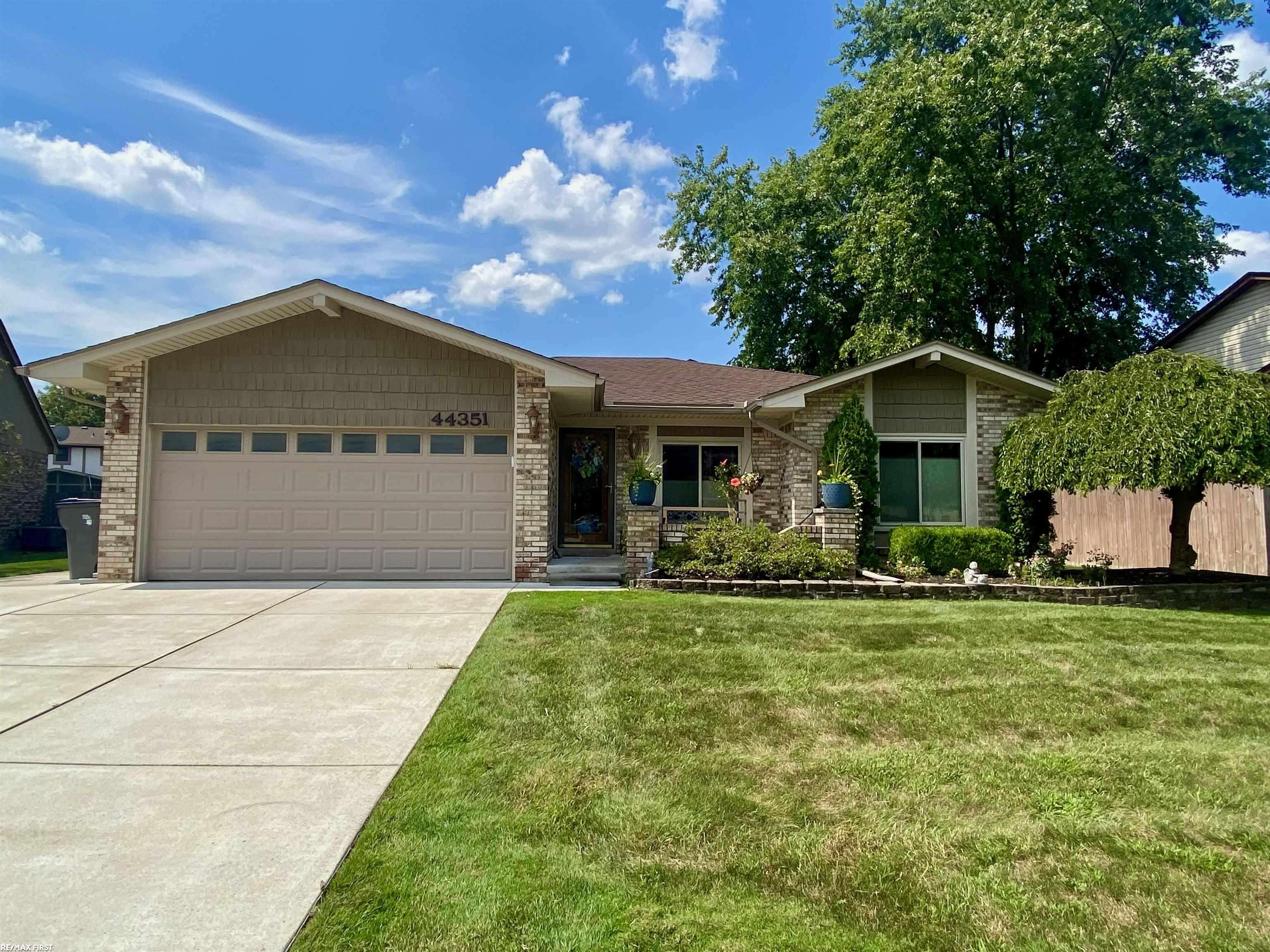 Clinton Township, MI 48038,44351 Whitefish Bay Drive